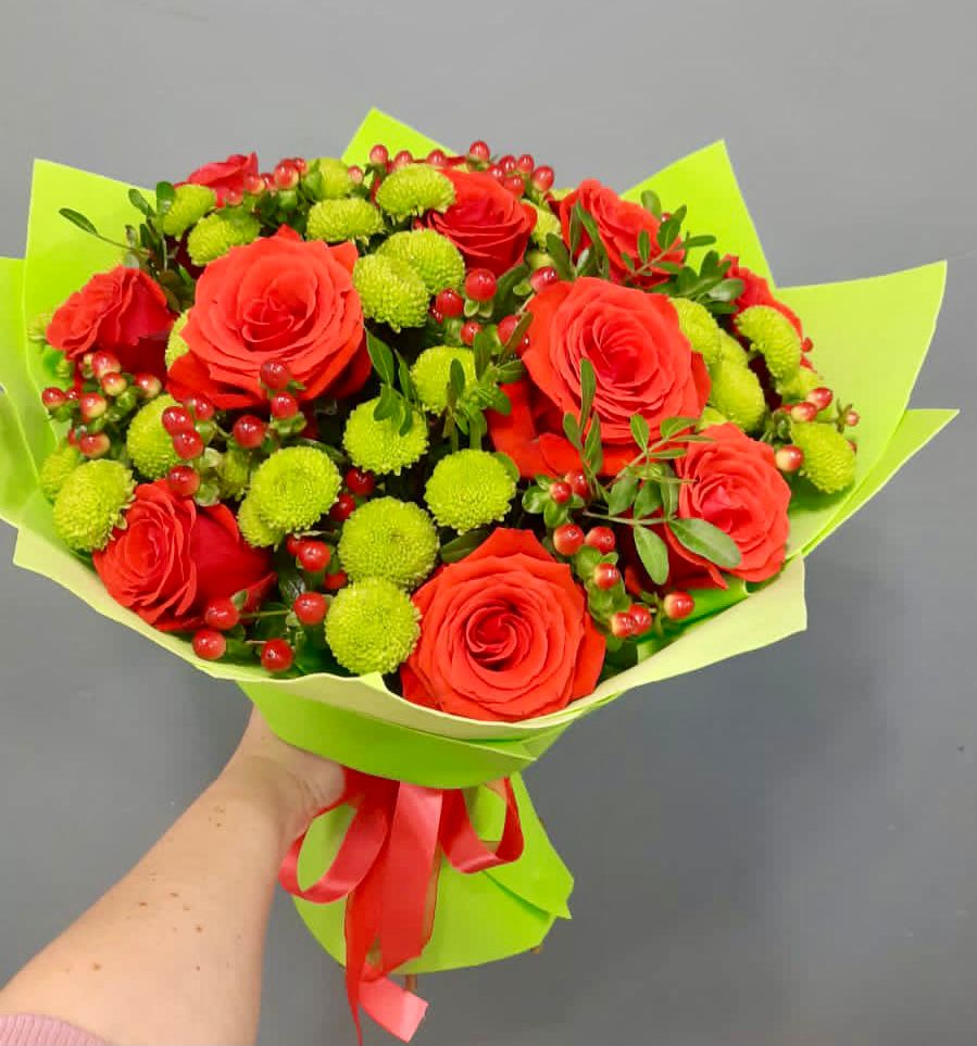 Букет цветов из: Хризантемы и Розы в Димитровграде