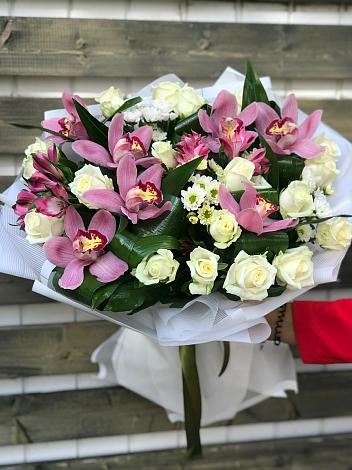 Букет цветов из: Розы и Хризантемы в Димитровграде