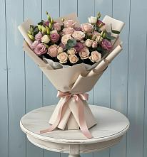 Букет цветов из:  Розы и Лизиантусы в Димитровграде