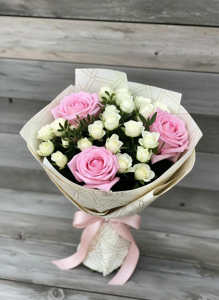 Букет цветов из: Розы в Димитровграде