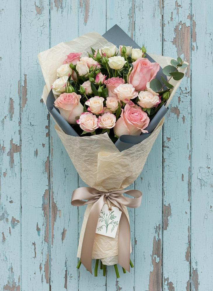 Букет цветов из: Розы в Димитровграде