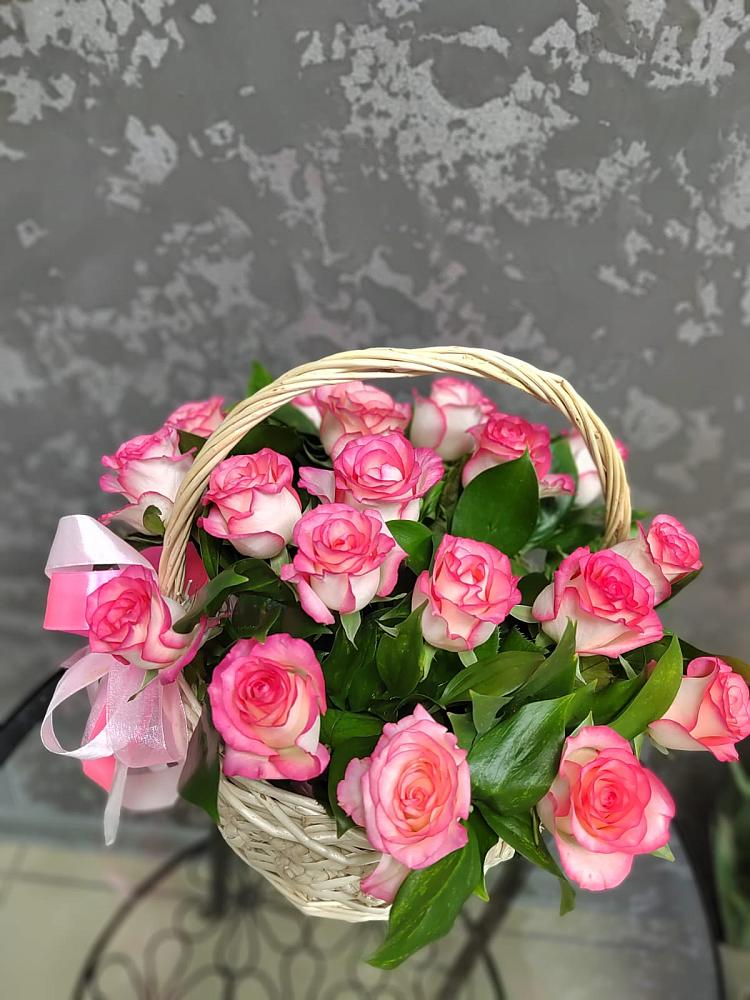 Цветочная композиция из Розы в корзине в Димитровграде