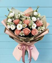Букет цветов из:  Розы, Альстромерии и Лизиантусы в Димитровграде