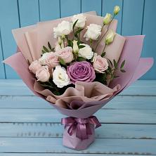 Букет цветов из:  Розы и Лизиантусы в Димитровграде