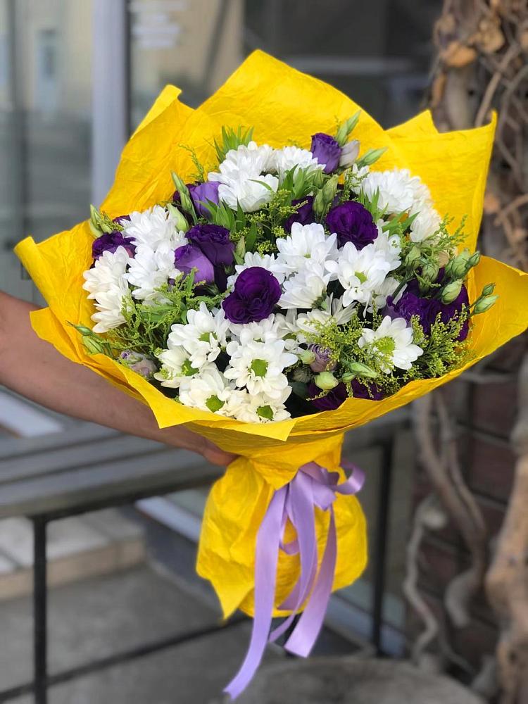Букет цветов из: Ирисы, Хризантемы и Ромашки в Димитровграде