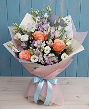 Букет цветов из:  Лизиантусы, Розы, Альстромерии и Гипсофила в Димитровграде