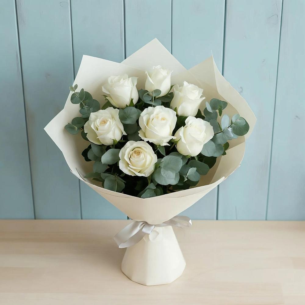 Букет Белые розы в Эвкалипте в Димитровграде
