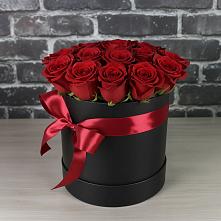 Цветочная композиция из Розы в шляпной коробке в Димитровграде