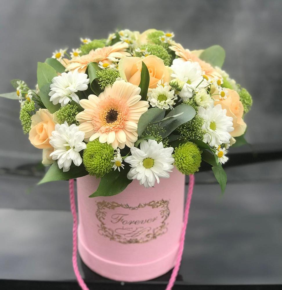 Цветочная композиция из Розы, Герберы и Хризантемы в шляпной коробке в Димитровграде