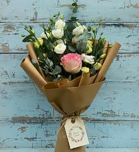 Букет цветов из:  Розы и Лизиантусы в Димитровграде